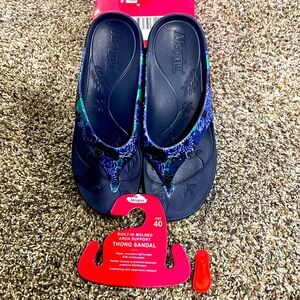 Women’s Sz 9.5 (40) Algeria flip flops